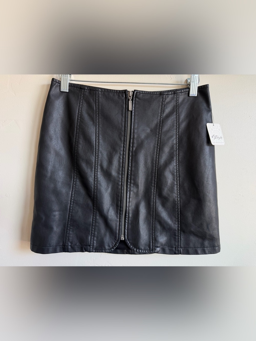 Women’s NWT Free People Front Zip Mini Skirt Size 2